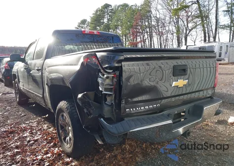 2015 Chevrolet Silverado 1500 1Lt z USA, uszkodzony, nr VIN 3GCUKREC1FG150478